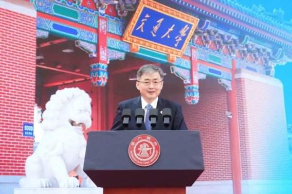 创通网 上海交大校长寄语研究生新生 勇攀创新高峰